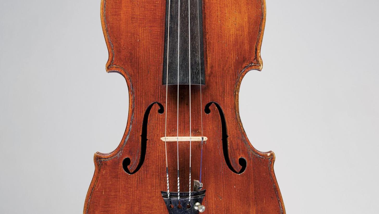 Stefano Scarampella (1843-1925), violon fait à Mantoue en 1909, 358 mm ; certificat... Des violons et des archets au firmament