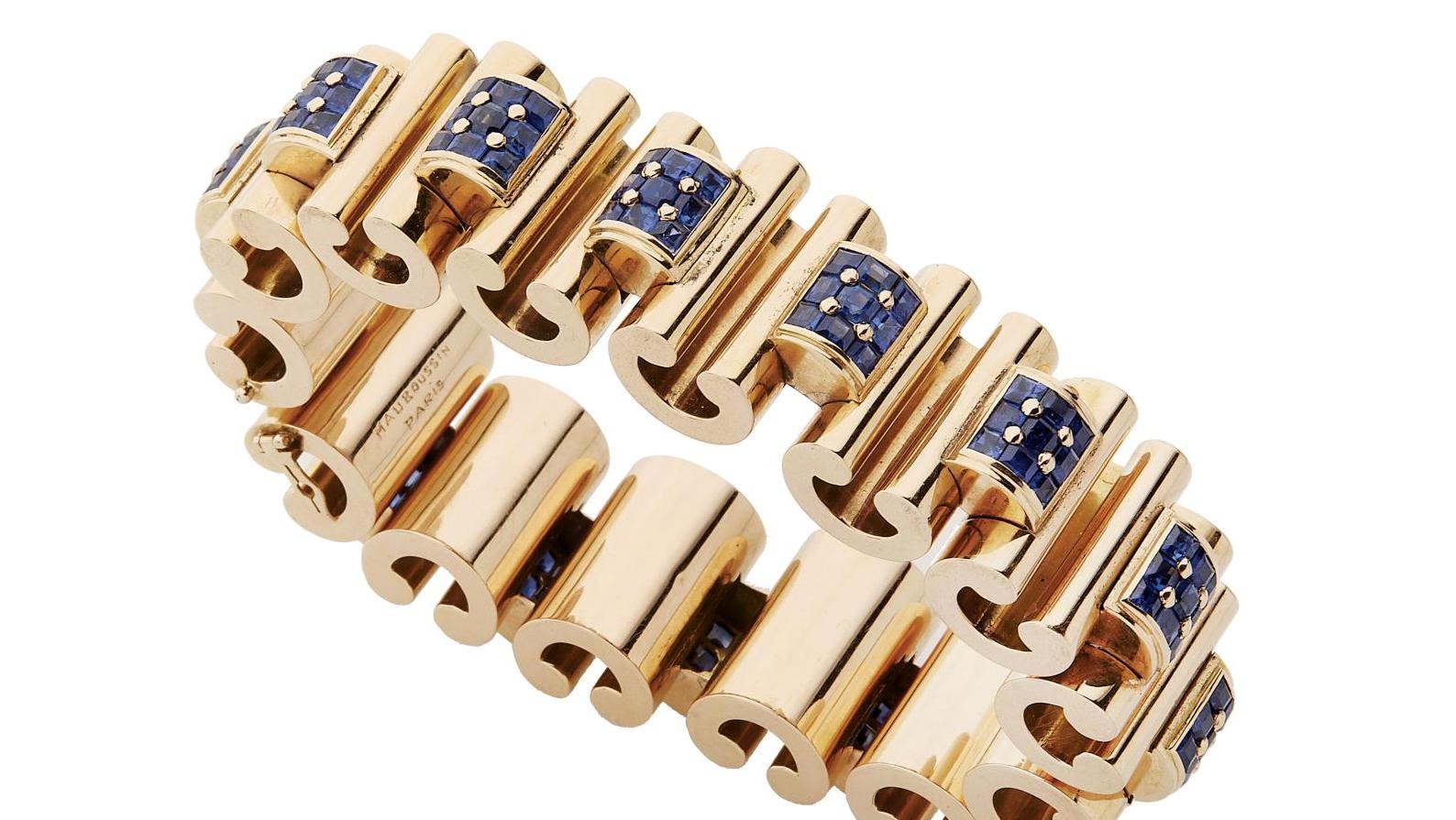 Mauboussin, vers 1940. Bracelet en or à maillons géométriques stylisés, articulés,... Mauboussin à l’heure rétro des années 1940