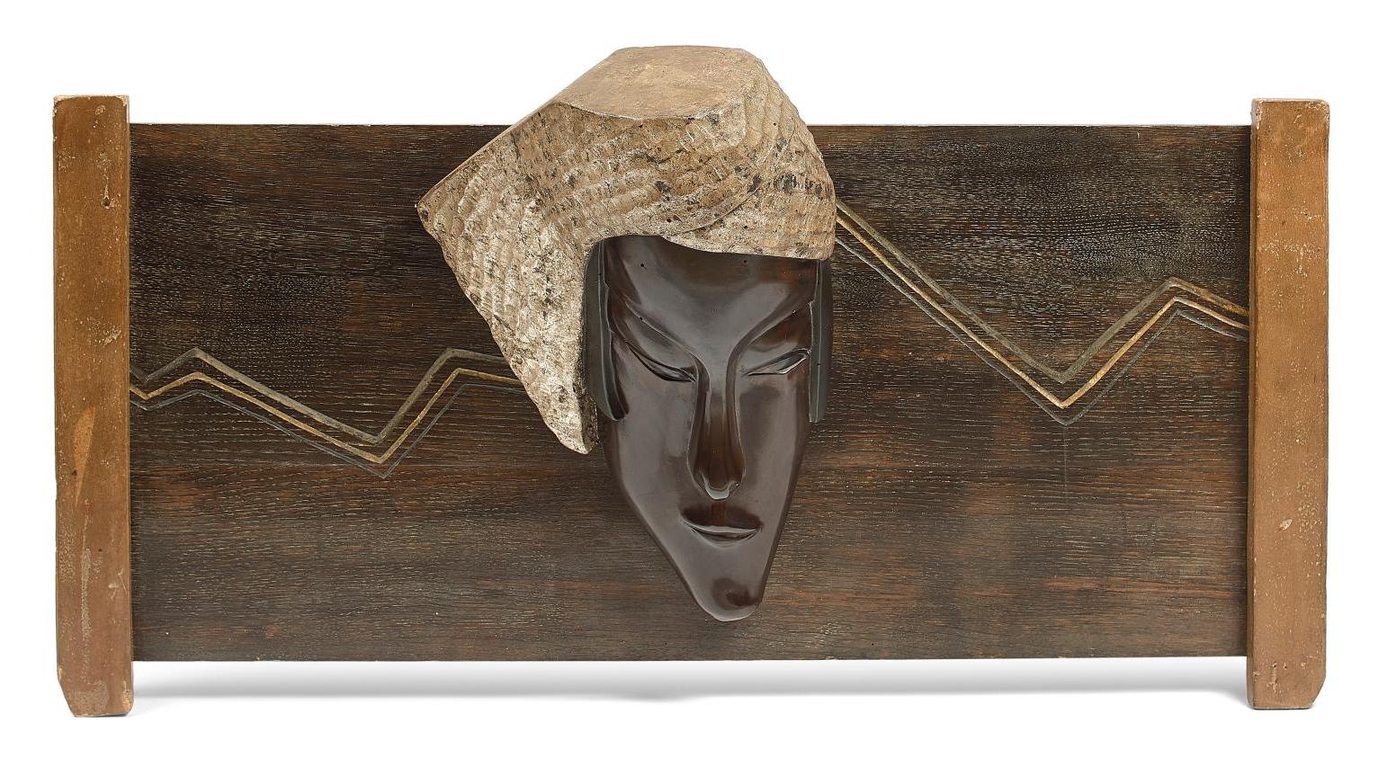Seizo Sugawara (1884-1937), Masque de femme au turban, 1928, ébène et bois vernissé... Seizo Sugawara, une tabatière, un camée...