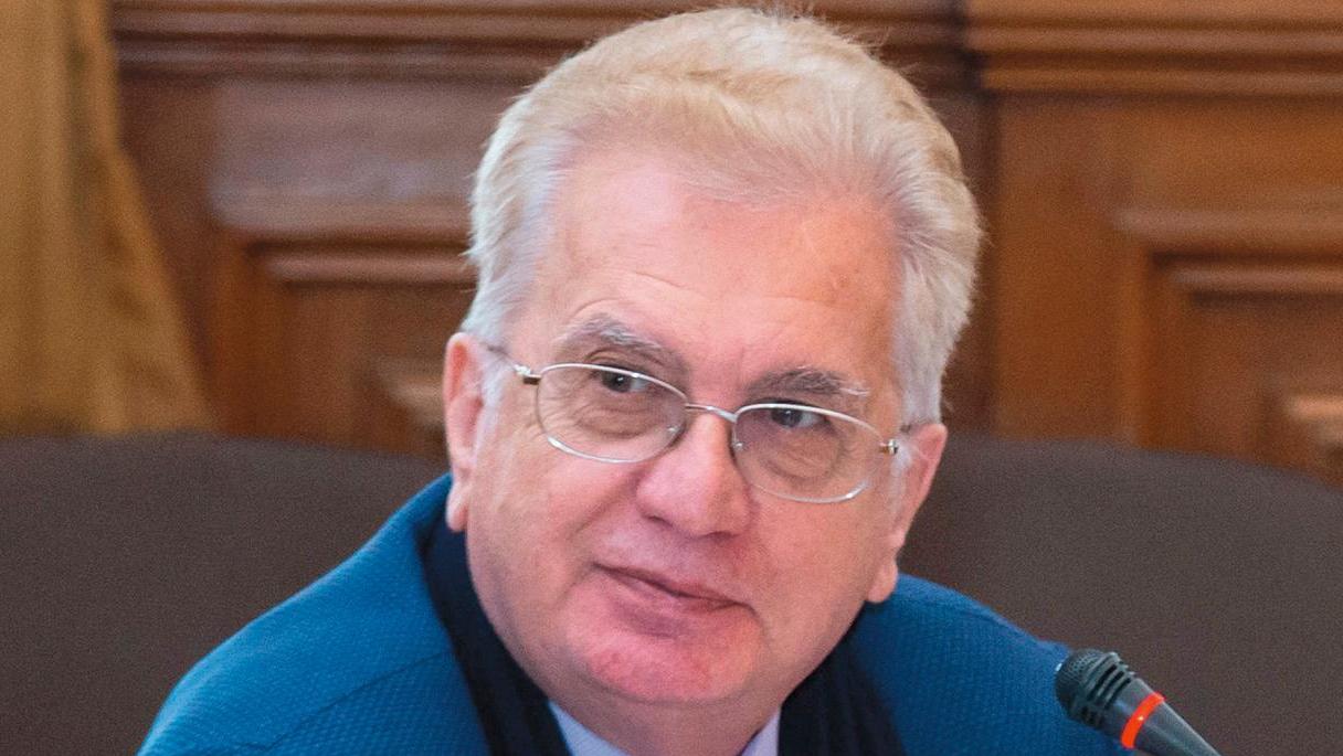 Le professeur Mikhaïl Borissovitch Piotrovski, archéologue de formation, membre de... Mikhaïl Piotrovski, directeur d'un Ermitage augmenté