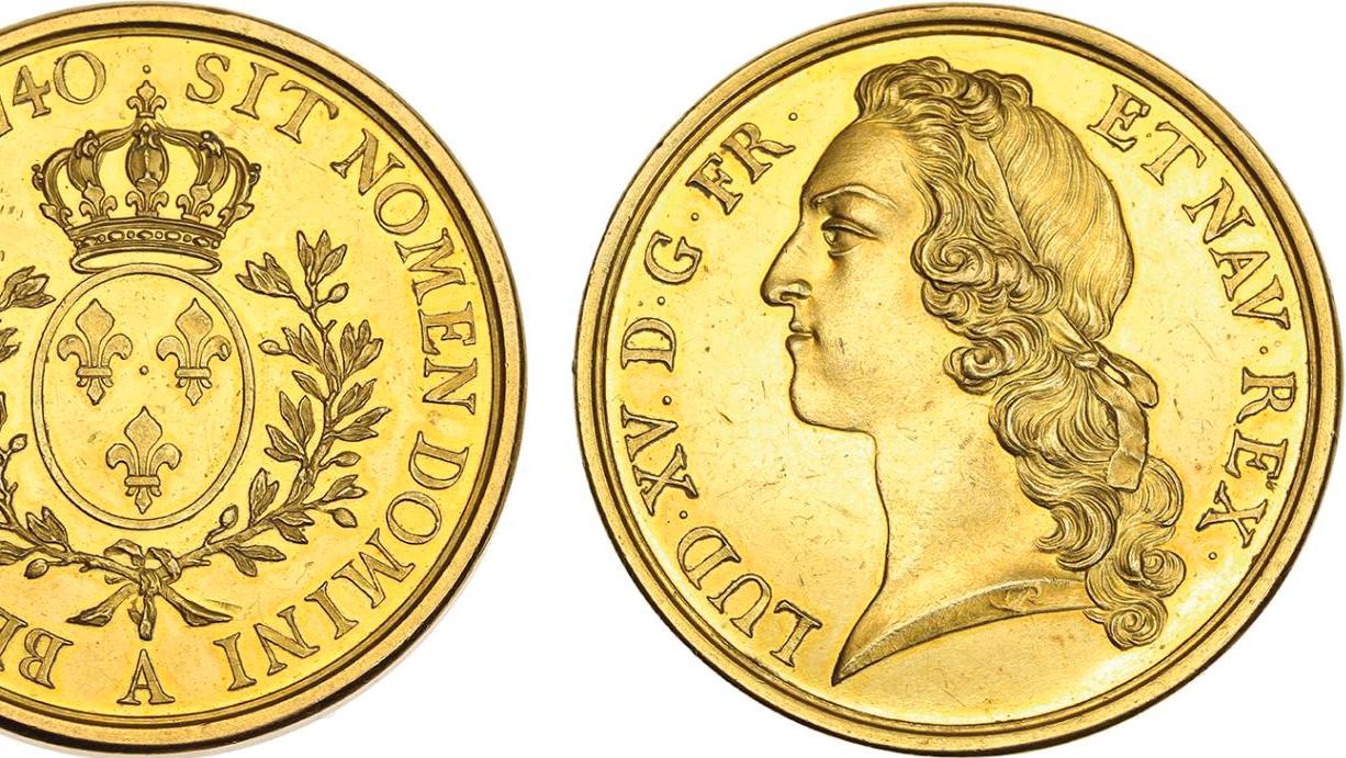 Louis XV (1715-1774). Gold specimen pattern écu au bandeau, 1740, Paris, h. 57 cm/22.4... A Triumph for the Royal Coins in Doctor F.'s Collection