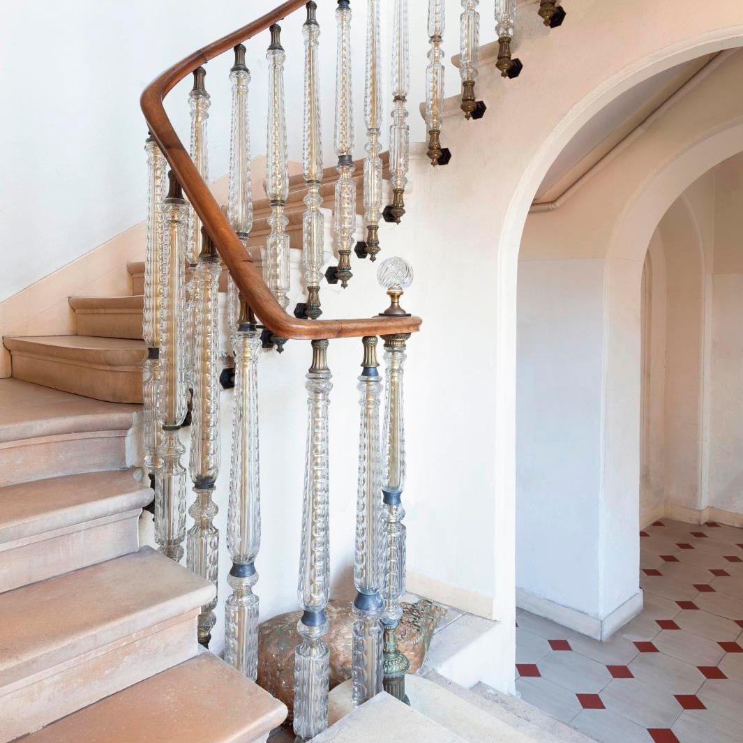 L'Escalier de Cristal: A Learned Study Traces the Renowned Parisian Establishment’s History - Cultural Heritage