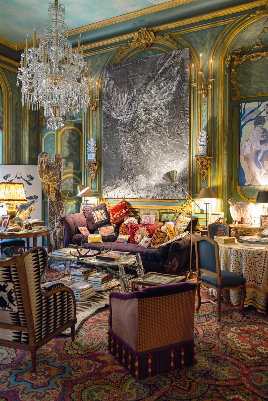 Dans le salon de l'appartement parisien, une toile d'Anselm Kiefer, Maria descendant le 3e jour. © Photo Christina Vervitsioti-Missoffe 