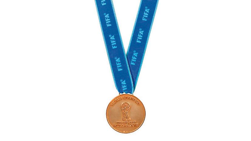 Médaille d’or officielle de vainqueur de la Coupe du monde 2018, gagnée par l’équipe... Champions de la Coupe du monde 2018