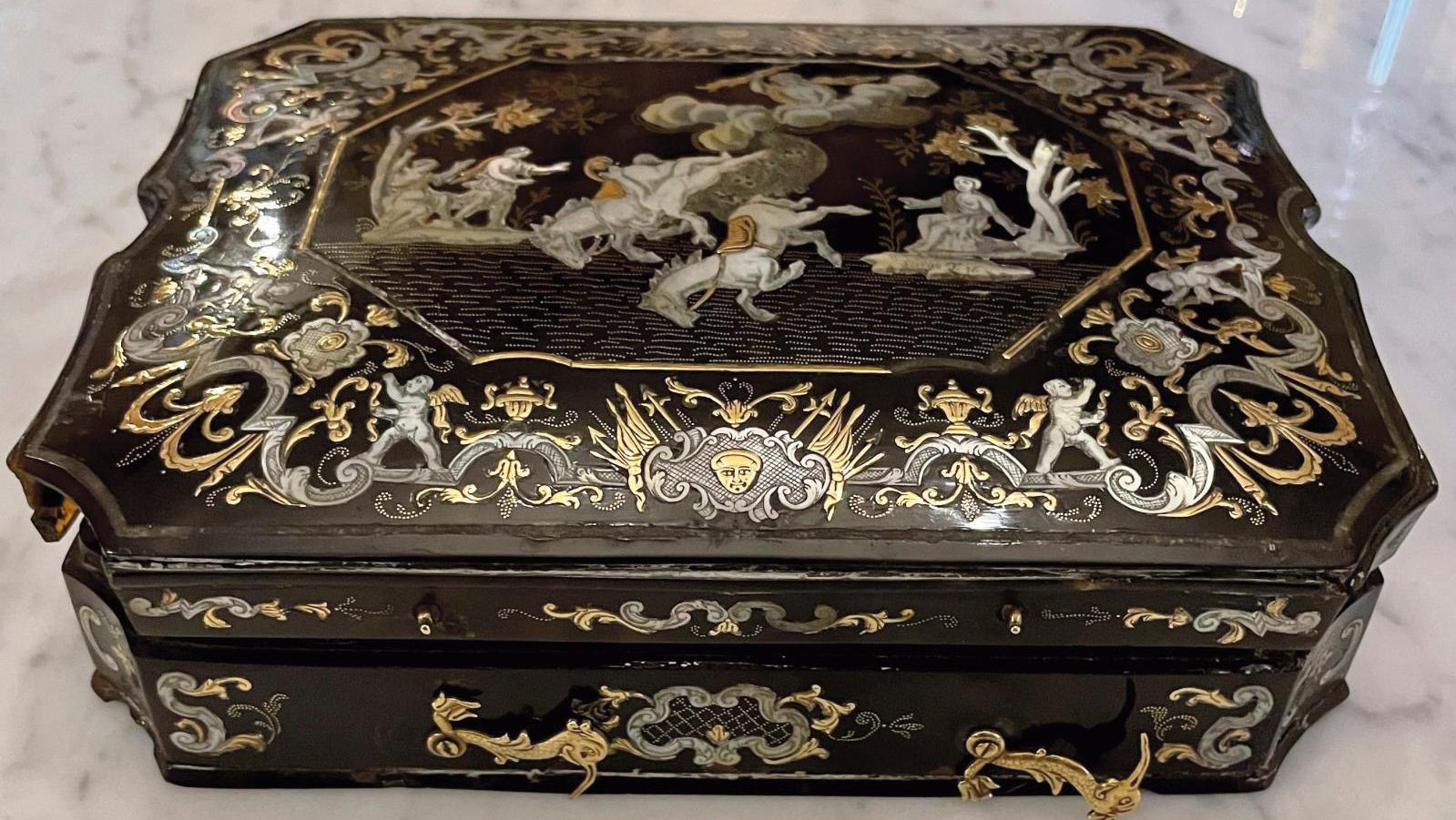 Naples, Sarao workshop, mid-18th century, gold piqué tortoiseshell box with mother-of-pearl... A Neapolitan Box Piques Keen Interest