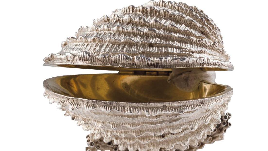 Marc-Augustin Lebrun (1782–1859), shell-shaped salt cellar in chased silver, gilt-silver... A Salt Cellar by Marc-Augustin Lebrun from the Golden Age of Silverware