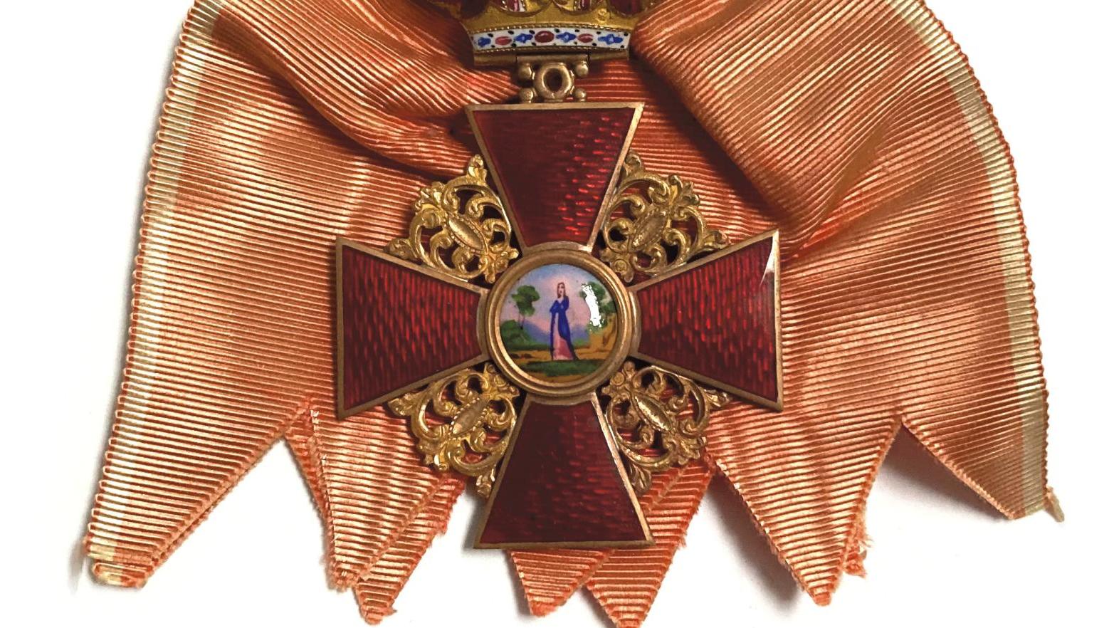 Russie, ordre de Sainte-Anne. Croix de première classe, en or et émail, avec couronne,... Nantes à l’heure pétersbourgeoise