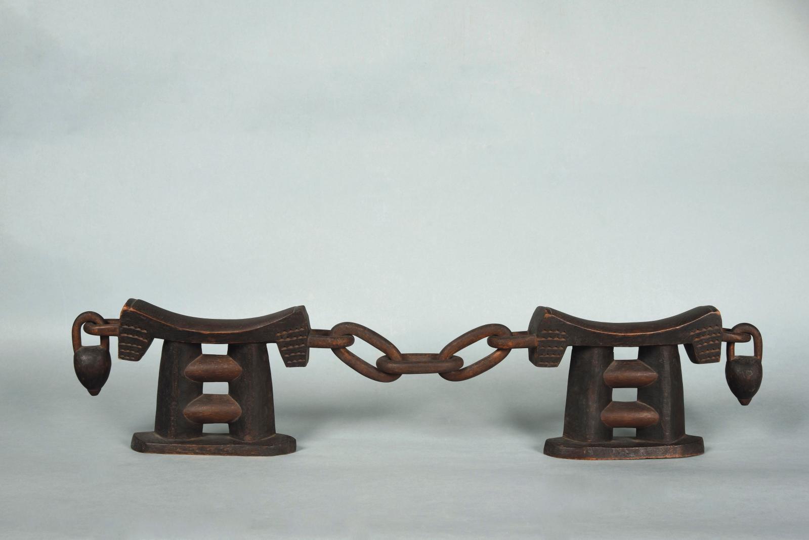Tsonga (ethnie), deux appuis-tête pour un couple, Reims, musée Saint-Remi. 