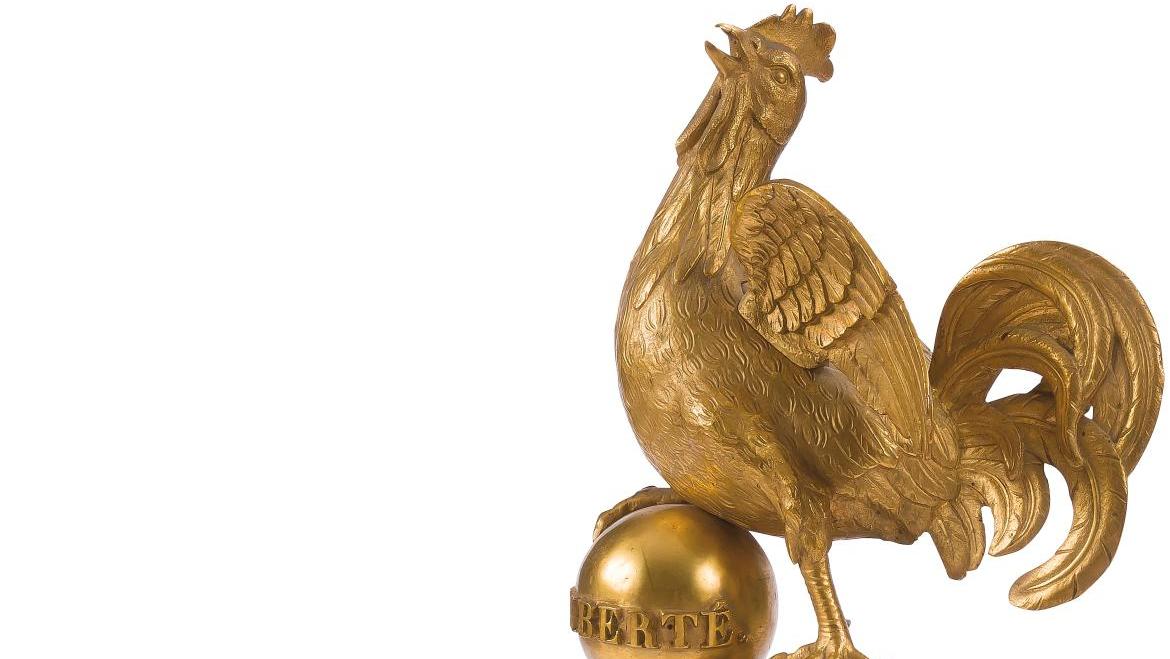 Coq de drapeau de la garde nationale, bronze ciselé doré, aux ailes mi-déployées,... Histoire de coq : de la Gaule à la France
