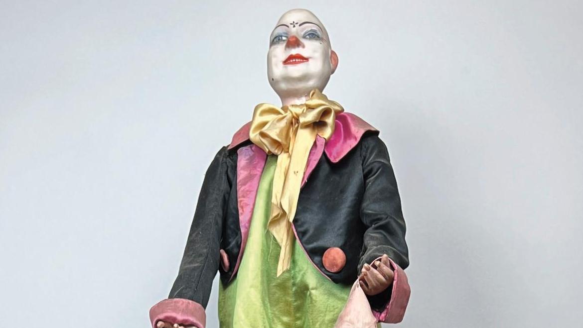 Phalibois, Clown au poids, automate mécanique avec cinq cames en bois, tête en staff,... Phalibois : l’habit ne fait pas le clown