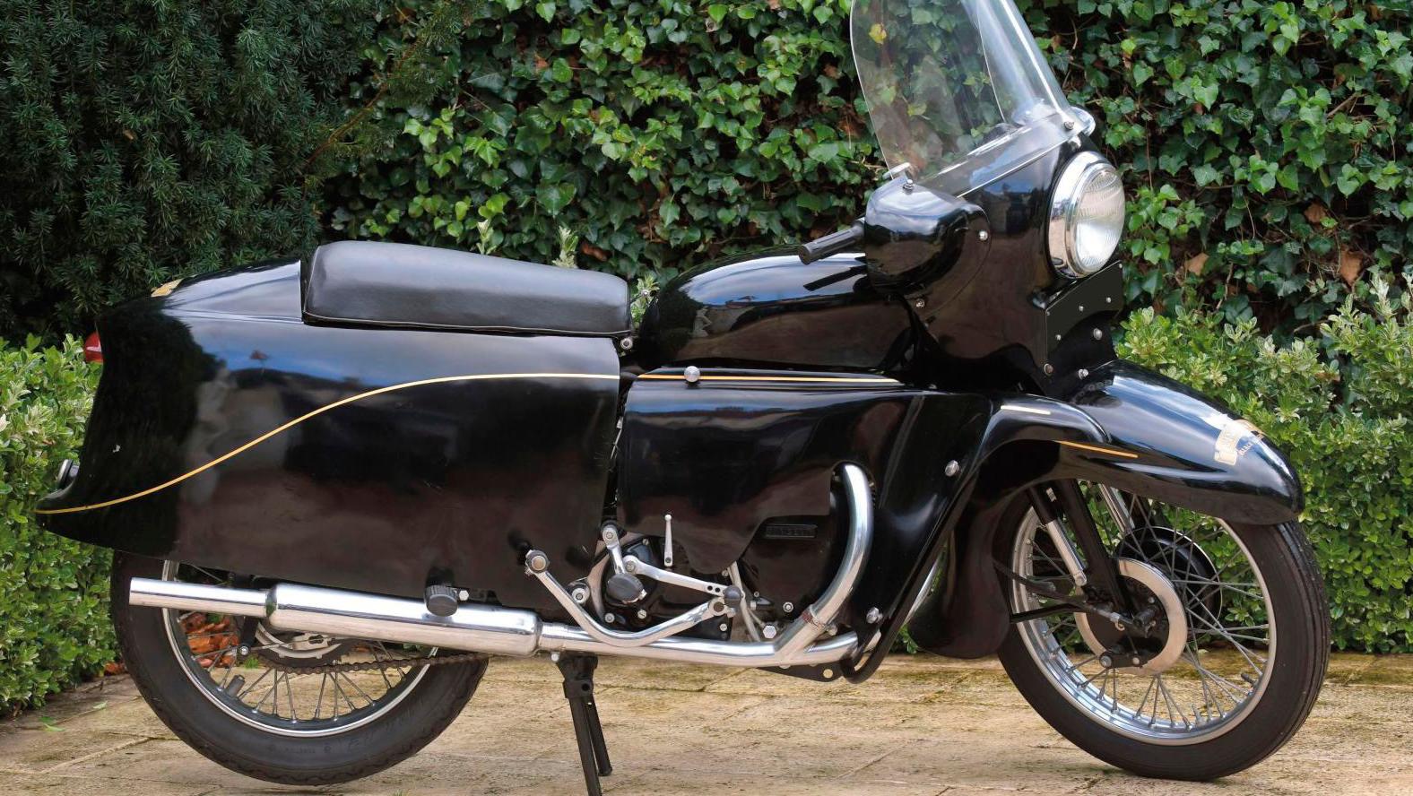 1955 Vincent 1000 Black Knight series D, with a 998 cc single-cylinder 4-stroke 4-speed... Vincent Motorcycles on the Starting Line
