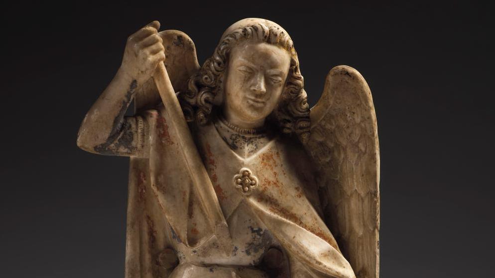 Pays-Bas méridionaux, Bruges ?, deuxième quart du XVe siècle. Saint Michel en albâtre,... Sous protection angélique
