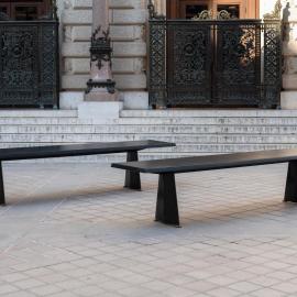 Zoom - Deux tables de Jean Prouvé pour la cité universitaire d’Antony, l’essence du design